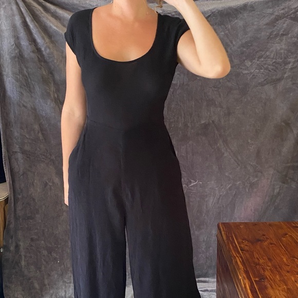 Black jumpsuit from Anthropologie - Picture 6 of 17